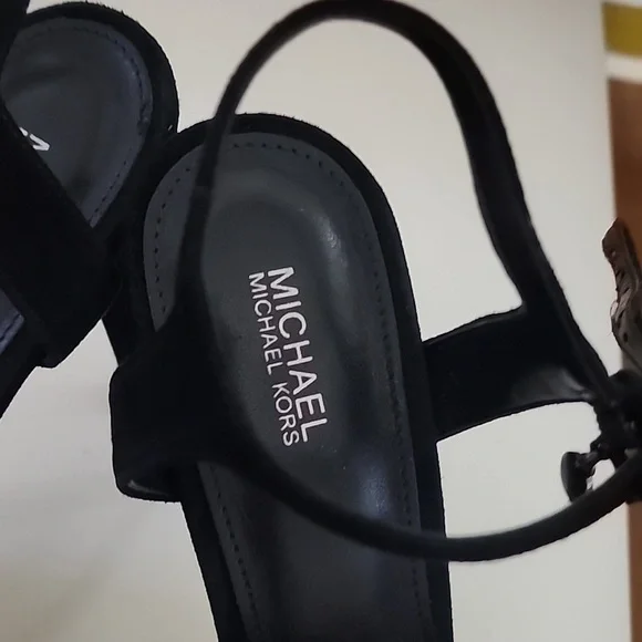 Michael Kors Shoes - Picture 3 of 6